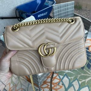 Fashion crossbody bag.